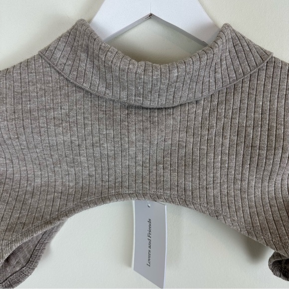 NWT Lovers and Friends Ivana Shrug - Picture 6 of 6